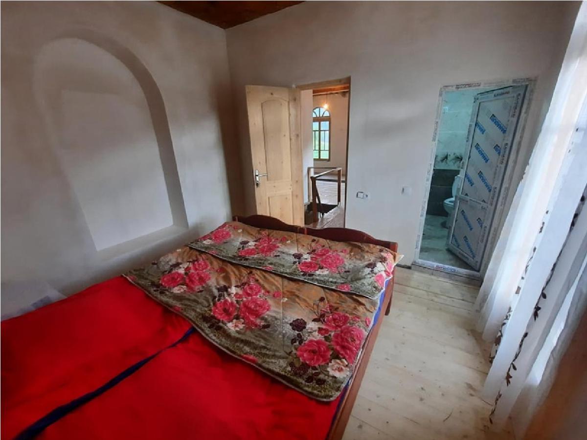 Nino & Tarzan Guesthouse Adishi Екстериор снимка